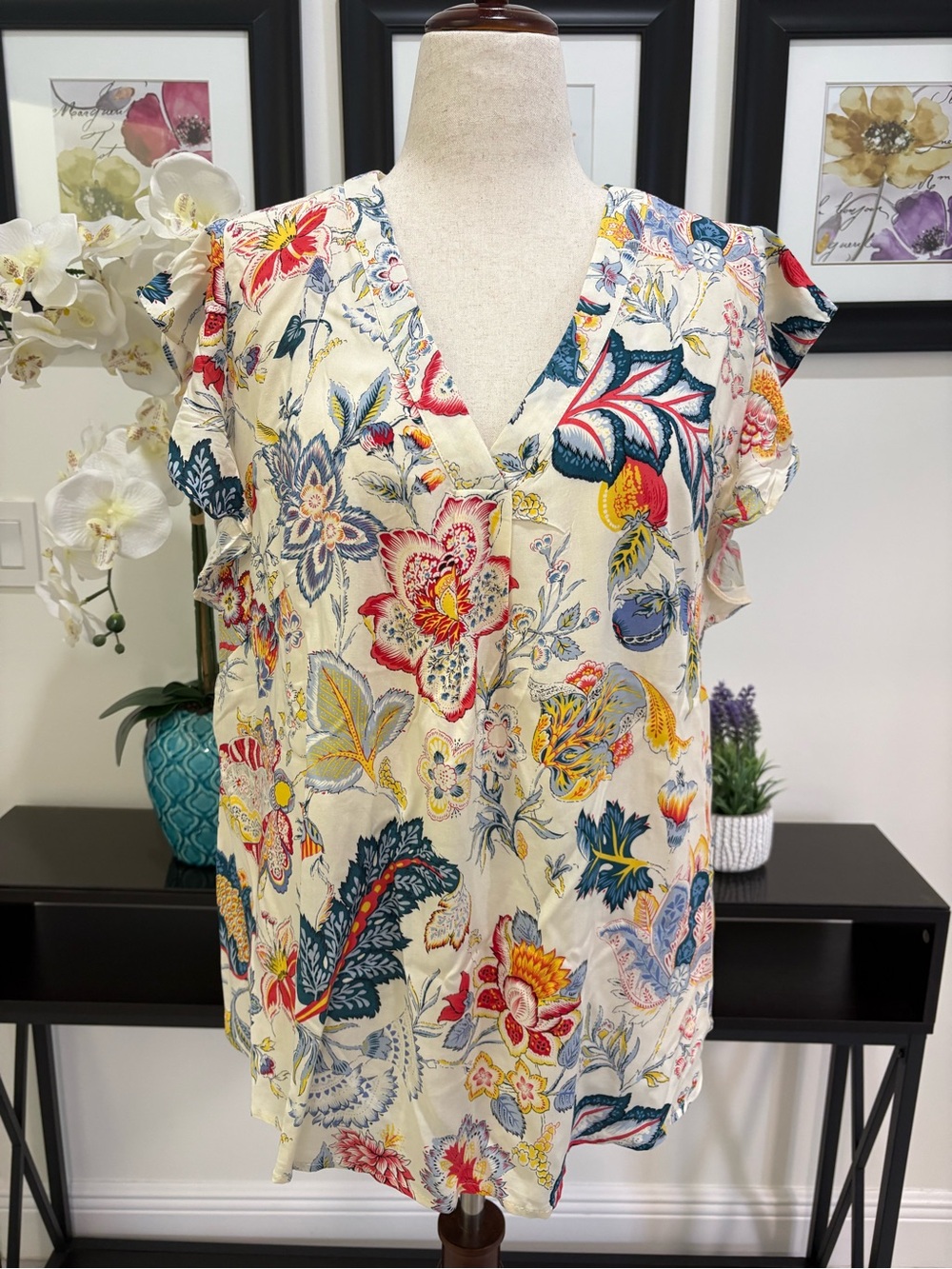Cynthia Rowley Cream Floral V-Neck Flutter Sleeve Blouse